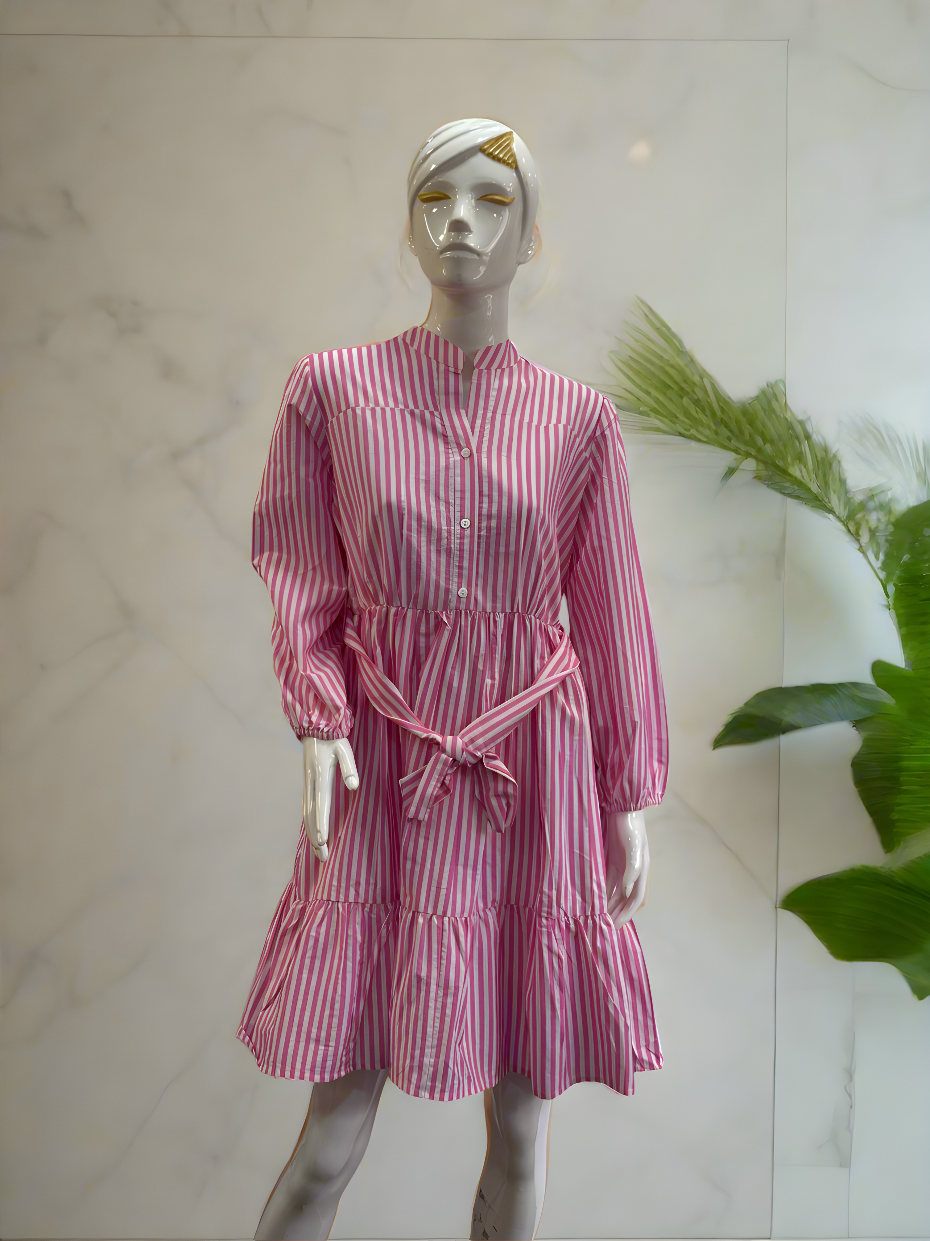 Knee Lenght Dress with belt