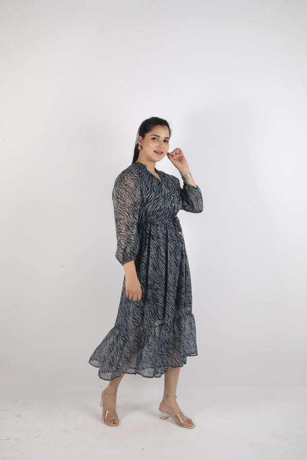 Elara Flow – Georgette Luxe Long Dress